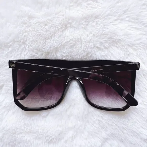 Kira Black Oversized Sunglasses - Picture 10 of 11